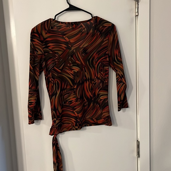 This is vintage! I love it still but it does not fit me anymore. - Picture 2 of 2